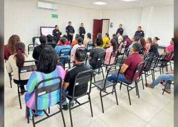 Guardia Estatal de Género imparte plática informativa a personal de SEDENA