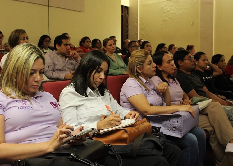 Imparte la UAT taller de mediación a funcionarios del municipio de Madero