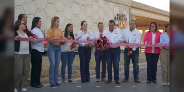 Inaugura Carmen Lilia Puente peatonal y vehicular