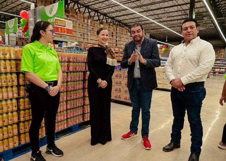 Inaugura Ninfa Cantú sucursal de Bodega Aurrera en Victoria