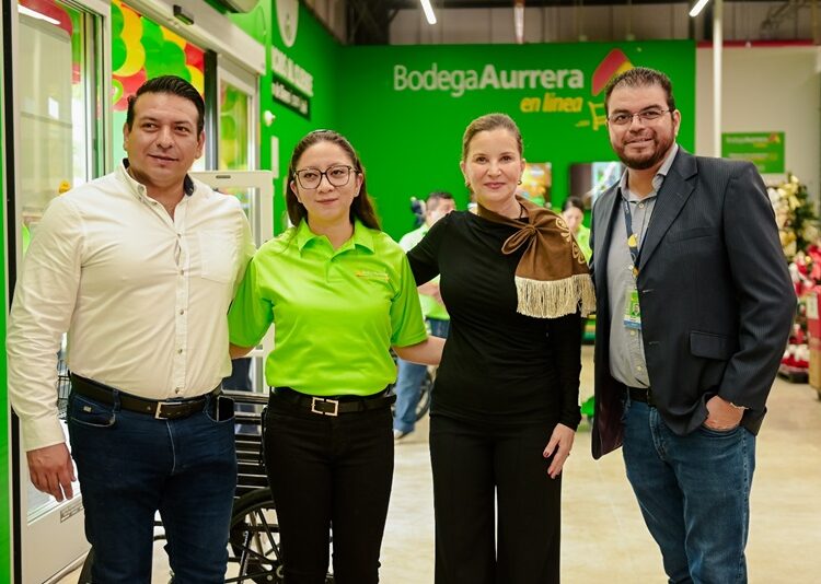Inaugura Ninfa Cantú sucursal de Bodega Aurrera en Victoria