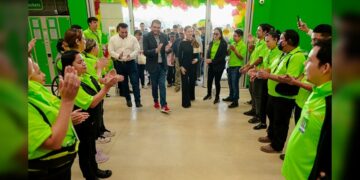 Inaugura Ninfa Cantú sucursal de Bodega Aurrera en Victoria
