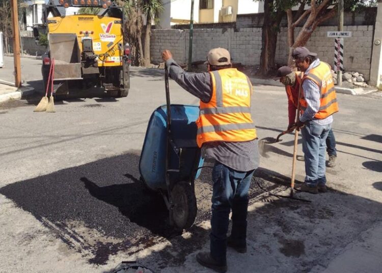 Llega programa de bacheo a 10 colonias de Victoria