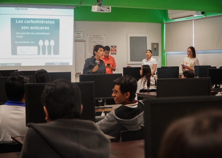 Lleva Gobierno de Mónica beneficios a los jóvenes tampiqueños