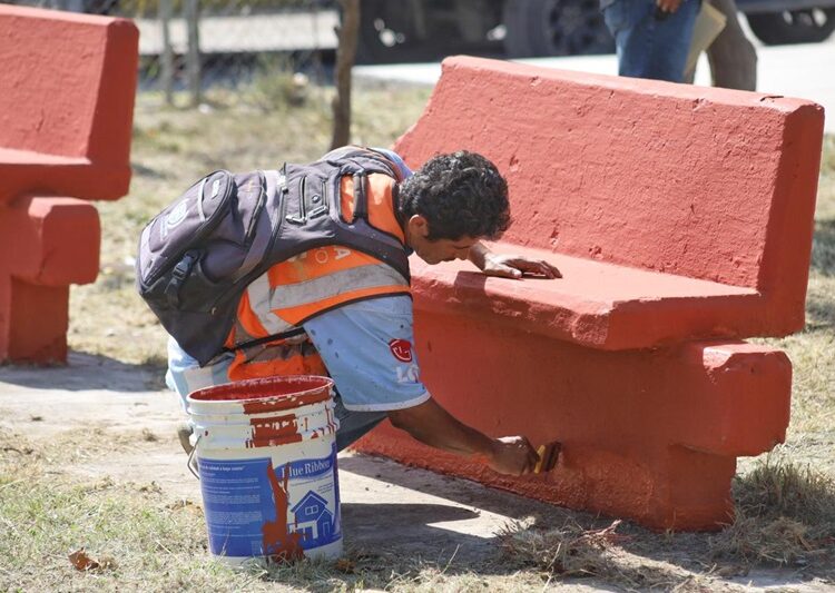 Lleva Lalo Gattás mejoras en servicios públicos y urbanos a colonias del sur