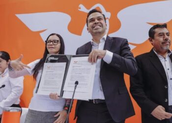 Máynez se registró como aspirante a la dirigencia nacional de MC