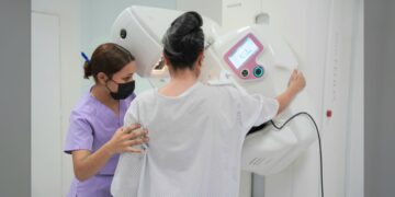 Mantiene DIF NLD lucha contra el cáncer de mama durante noviembre