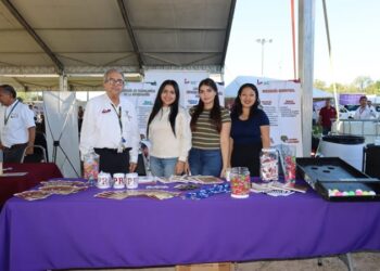 Participa UPRR en brigada “Transformando Familias”