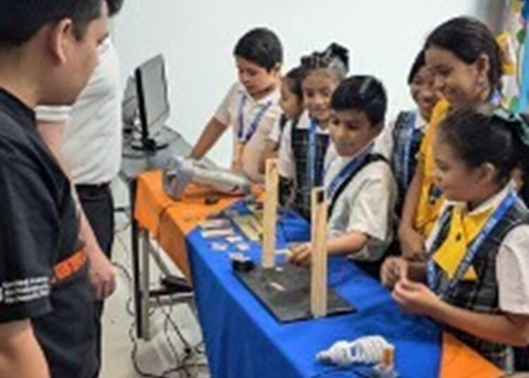 Participa la UAT en feria infantil de la ciencia en Reynosa