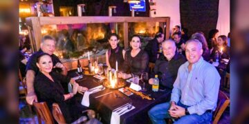 Realiza Grupo Curricanes cena temática a beneficio del DIF Tampico