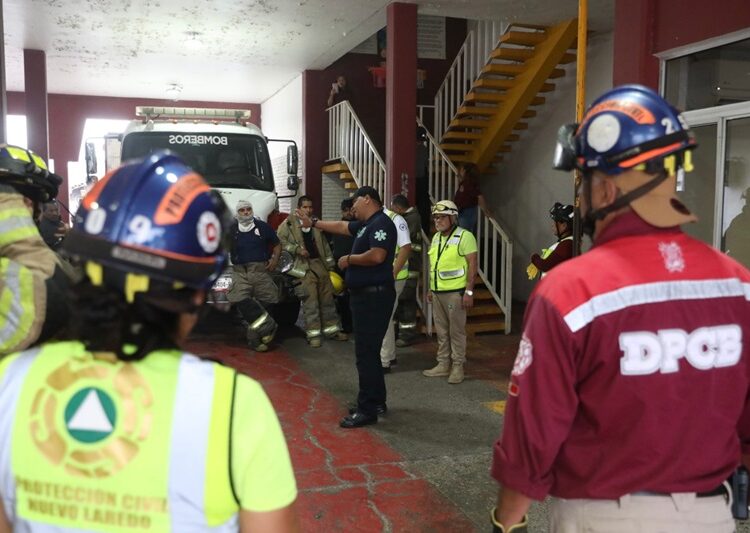 Reciben bomberos capacitación de rescate en situación de incendio