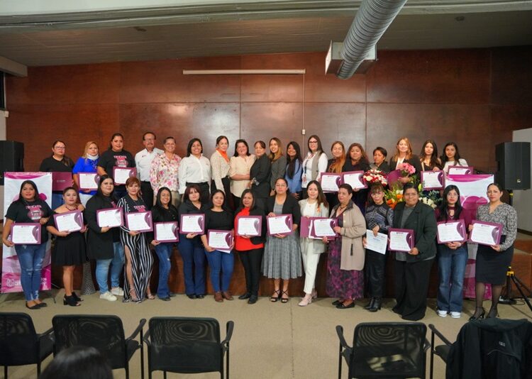 Reconoce Gobierno de NLD a 21 Mujeres beneficiadas por programas de INMUJER