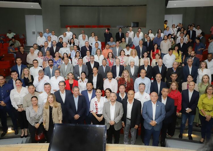 Reconoce Mónica participación de constructores en la Transformación de Tampico