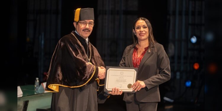 Reconoce la UAT a investigadora con el premio “Dr. Norberto Treviño Zapata”