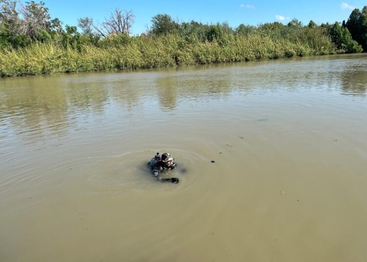Refuerza COMAPA NLD labores de limpieza ante creciente en el Río Bravo