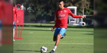 Roberto Alvarado volverá con Chivas para el Clásico Tapatío
