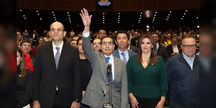 Rinde protesta Rogelio Ramírez de la O como titular de Hacienda