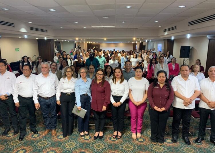 Actualizan docentes enseñanza para casos de autismo y síndrome de Down