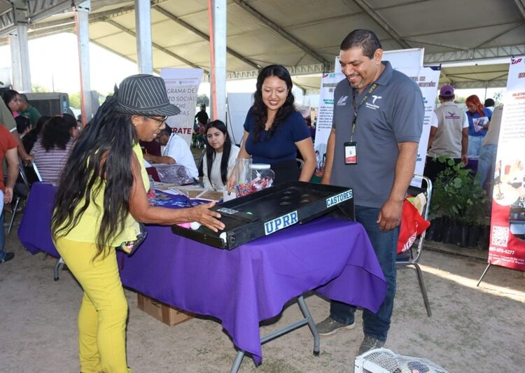 Participa UPRR en brigada “Transformando Familias”