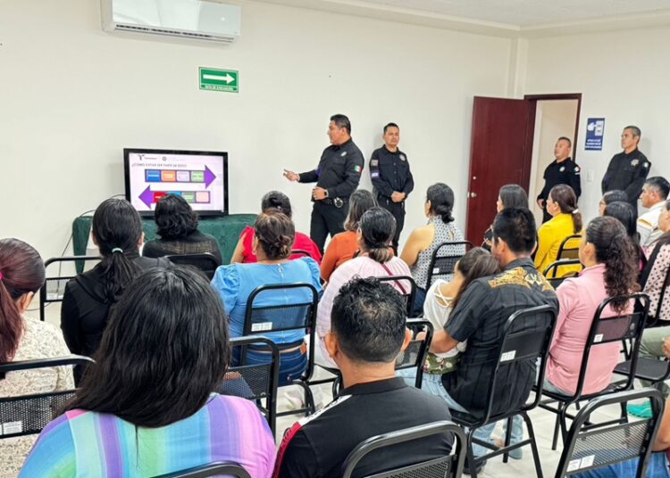 Guardia Estatal de Género imparte plática informativa a personal de SEDENA