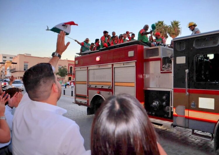 Saluda Beto Granados a peloteritos bicampeones de República Dominicana