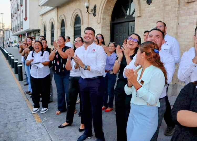 Saluda Beto Granados a peloteritos bicampeones de República Dominicana