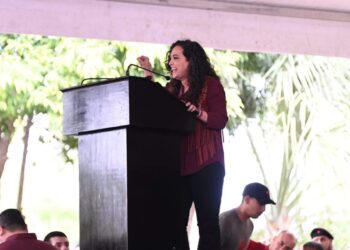 Fernández Noroña y Olga Sosa informan a los victorenses