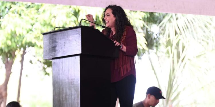 Fernández Noroña y Olga Sosa informan a los victorenses