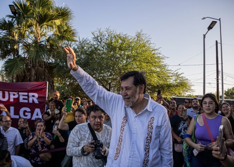 Recibe primer morenista de Matamoros al Senador Fernández Noroña