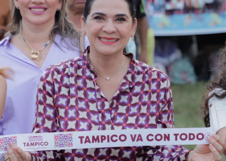 Fortalece Mónica el desarrollo de emprendedores y pequeños comerciantes