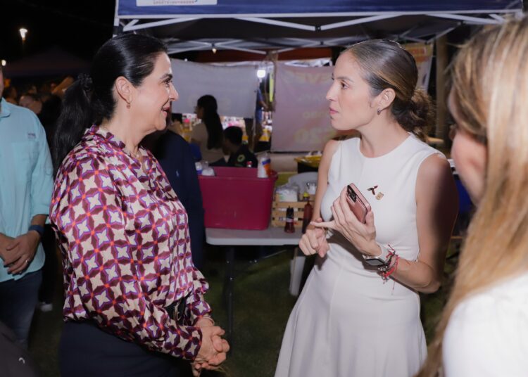 Fortalece Mónica el desarrollo de emprendedores y pequeños comerciantes