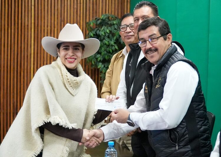 Apoya la UAT educación universitaria de hijos del personal académico