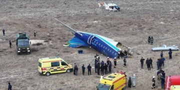 Más de 30 mueren al estrellarse avión