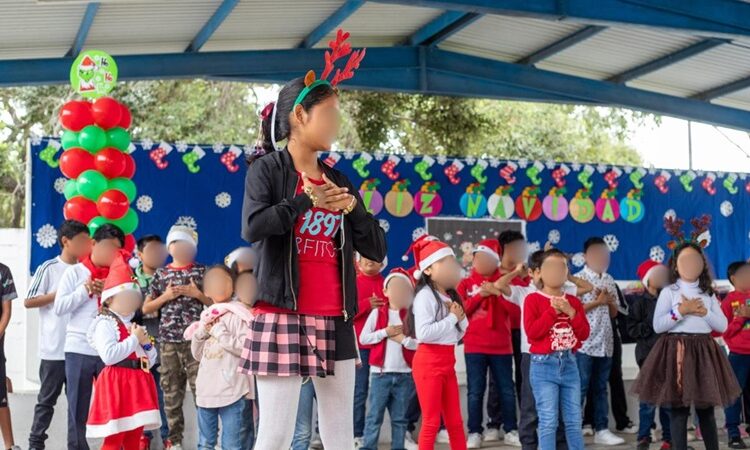 Celebran DIF Tampico y CBTis 103 la Navidad a Niñas y Niños PANNARTI