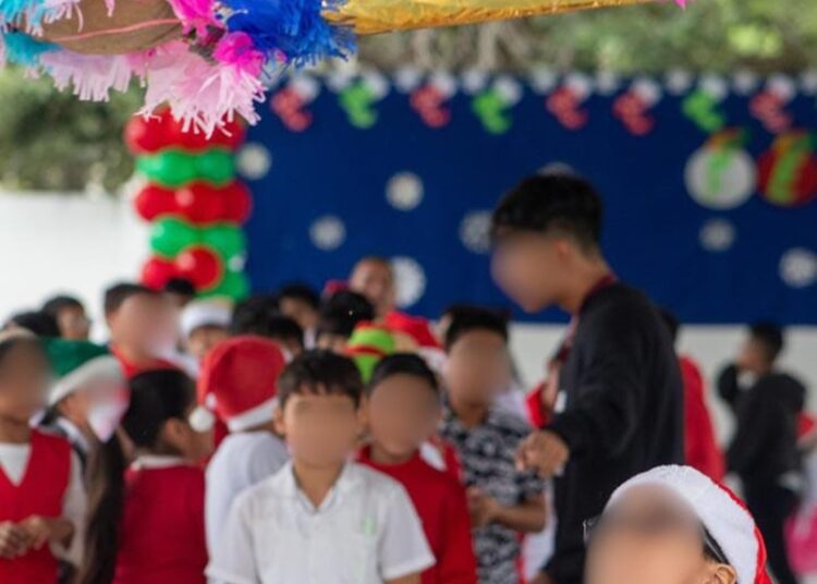 Celebran DIF Tampico y CBTis 103 la Navidad a Niñas y Niños PANNARTI