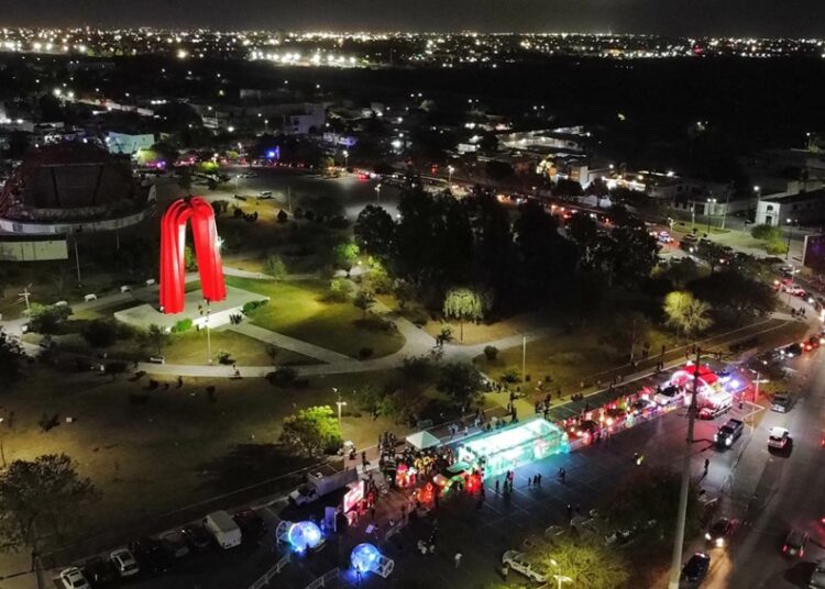 Cientos de matamorenses disfrutaron del ‘Túnel Navideño’