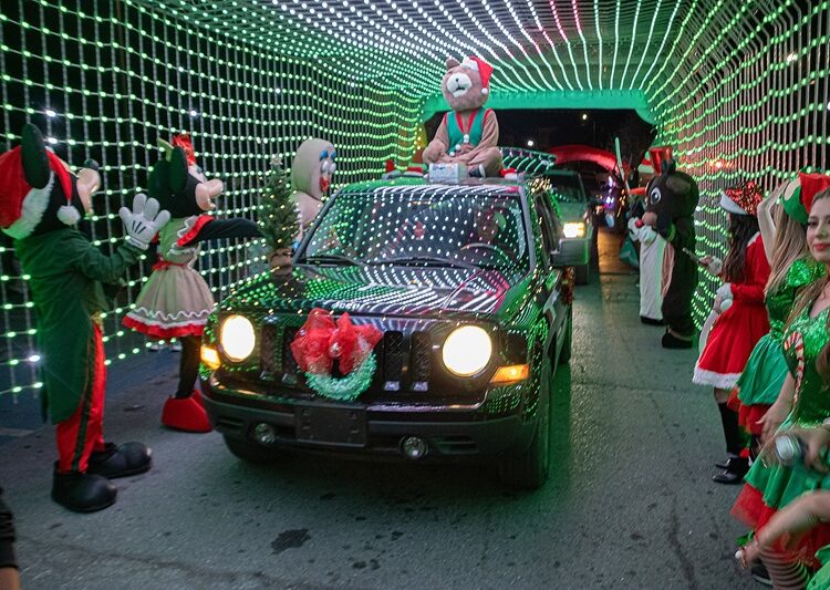 Cientos de matamorenses disfrutaron del ‘Túnel Navideño’