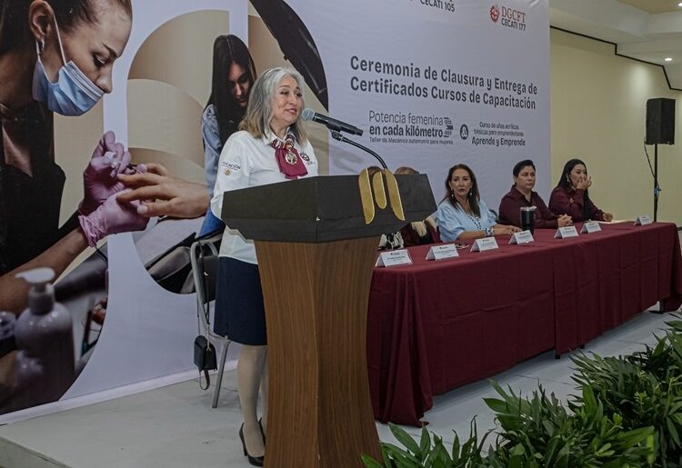 Clausuran cursos de capacitación del INMUJER en Matamoros