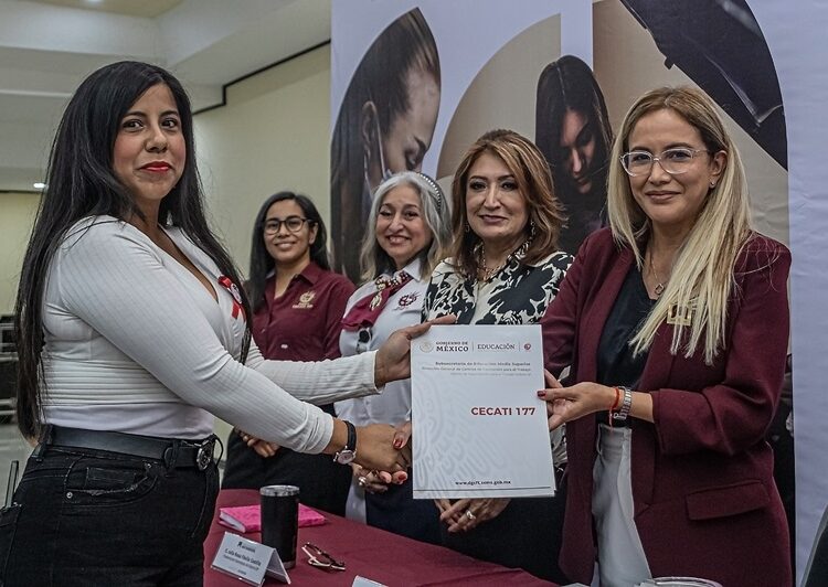 Clausuran cursos de capacitación del INMUJER en Matamoros