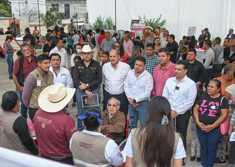 Comienzan a recibir niños donativos de juguetes del DIF Victoria