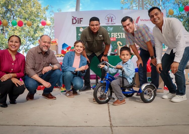 Comienzan a recibir niños donativos de juguetes del DIF Victoria