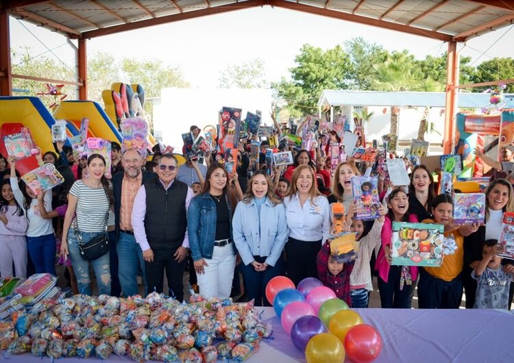 Comienzan a recibir niños donativos de juguetes del DIF Victoria