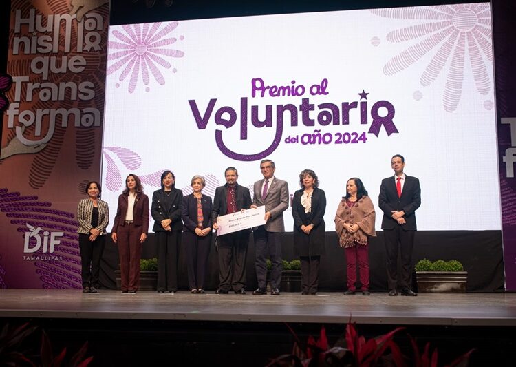 Premian AVA y María de Villarreal a los voluntarios del año