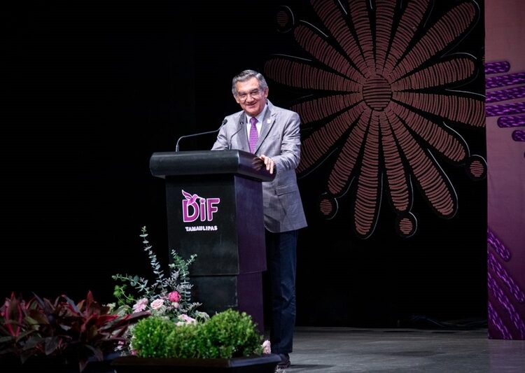 Premian AVA y María de Villarreal a los voluntarios del año