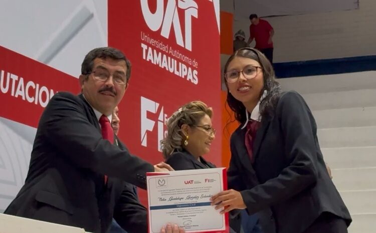 Dámaso Anaya preside graduación de egresados de ingeniería de la UAT en Tampico