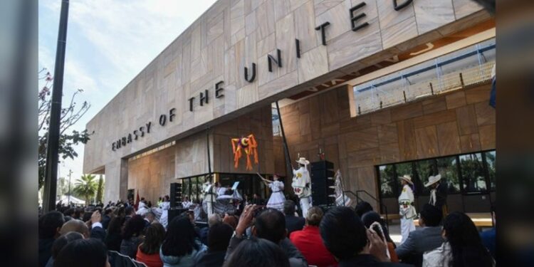 EU inaugura embajada de mil mdd en CDMX