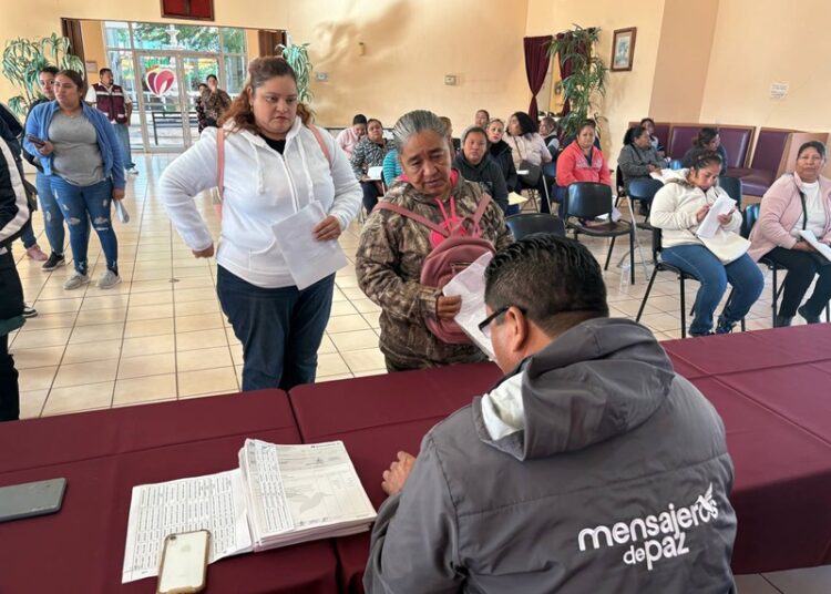 Entrega DIF apoyos a madres de comités de desayunos escolares