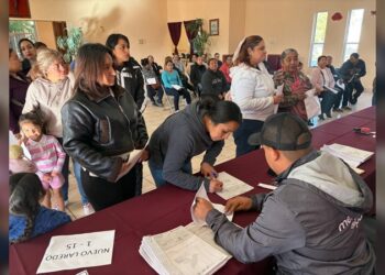 Entrega DIF apoyos a madres de comités de desayunos escolares