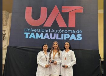 Entrega la UAT en Matamoros la generación 2019-2024 de médicos cirujanos