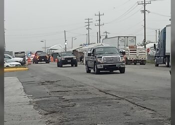 Guardia Estatal brinda seguridad a caravana de paisanos